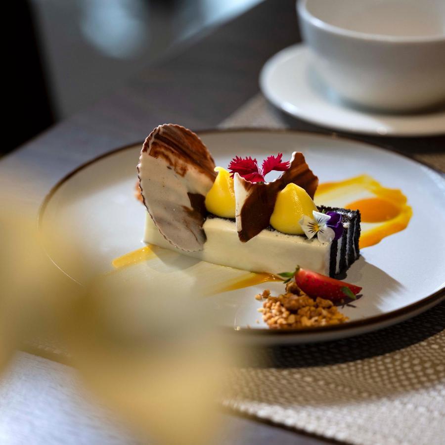 Grand Ambarrukmo Yogyakarta 4* Pakualaman